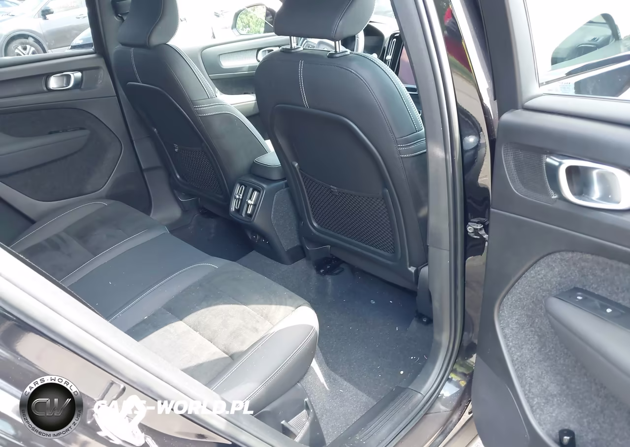 2023 Volvo Xc40 B5 Plus Dark Theme VIN:YV4L12UW3P2110797 - 8