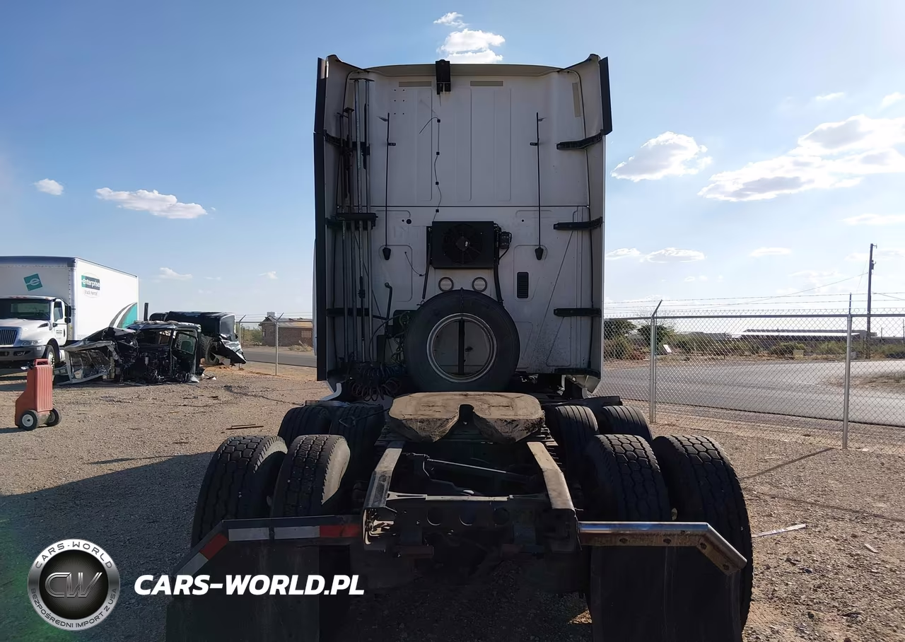 2018 International Lt VIN:3HSDZAPR5JN446260 - 8
