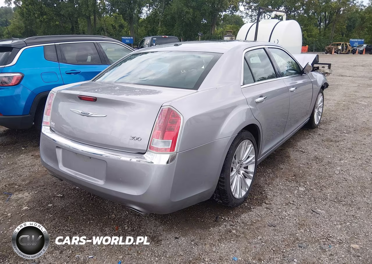 2011 Chrysler 300 Limited VIN:2C3CA5CG7BH522594 - 4