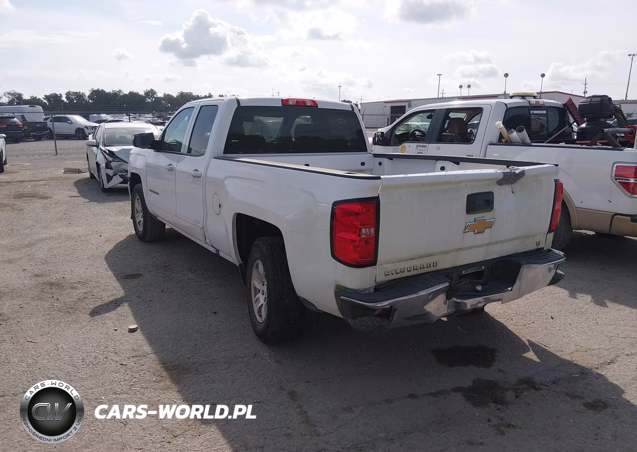 2018 Chevrolet Silverado 1500 1Lt VIN:1GCRCREC8JZ183473 - 3