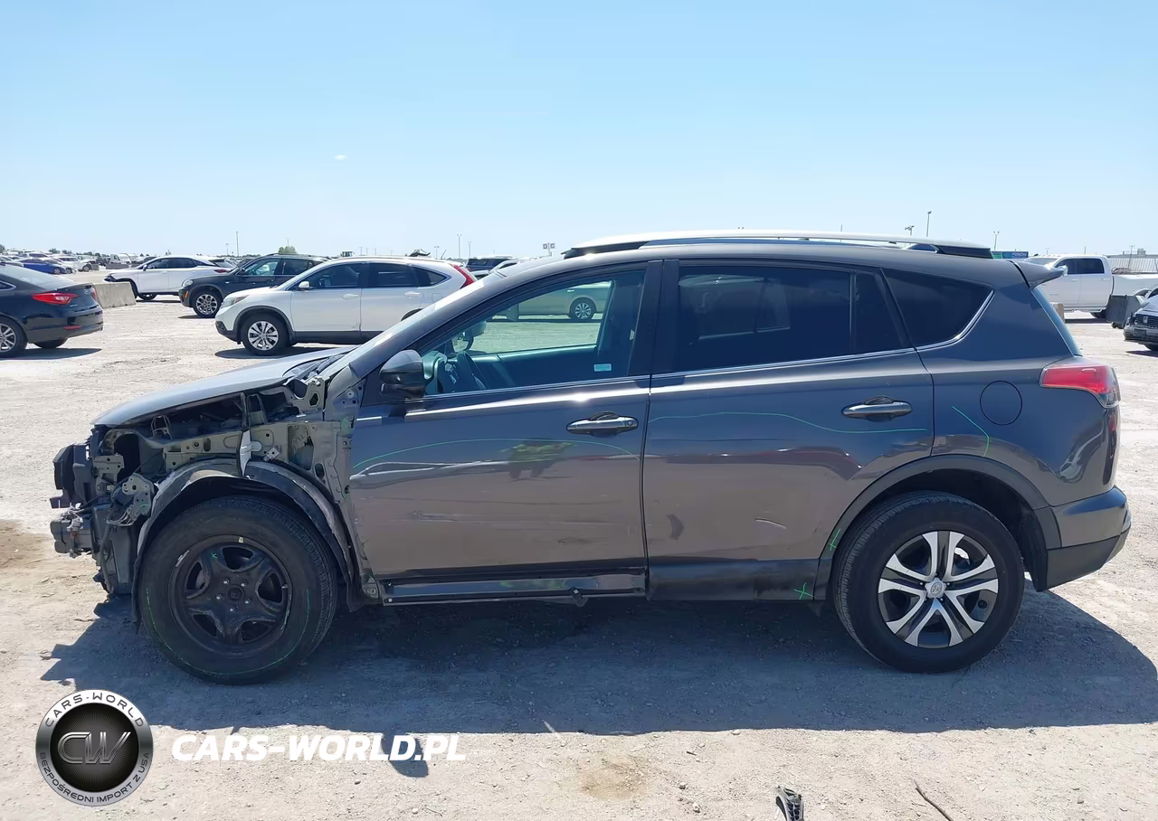 2018 Toyota Rav4 Le VIN:2T3ZFREV3JW456778 - 14
