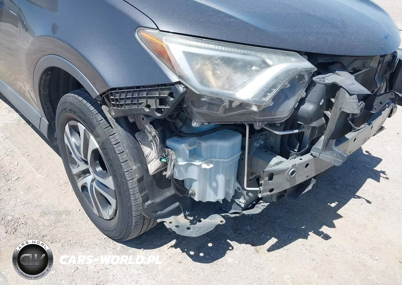 2018 Toyota Rav4 Le VIN:2T3ZFREV3JW456778 - 18