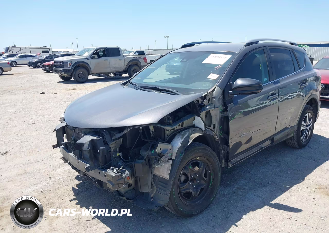 2018 Toyota Rav4 Le VIN:2T3ZFREV3JW456778 - 2