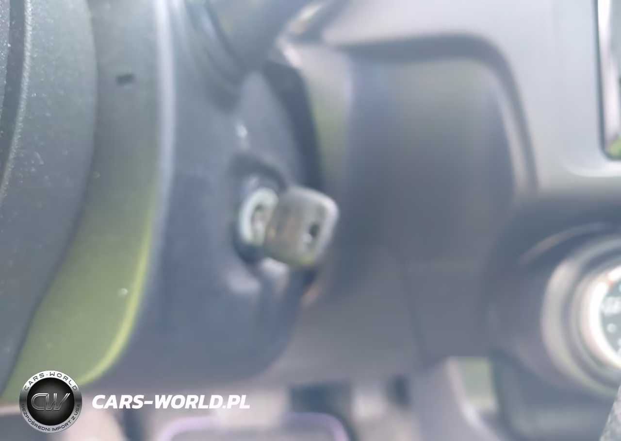 2011 Scion Tc VIN:JTKJF5C74B3001901 - 11