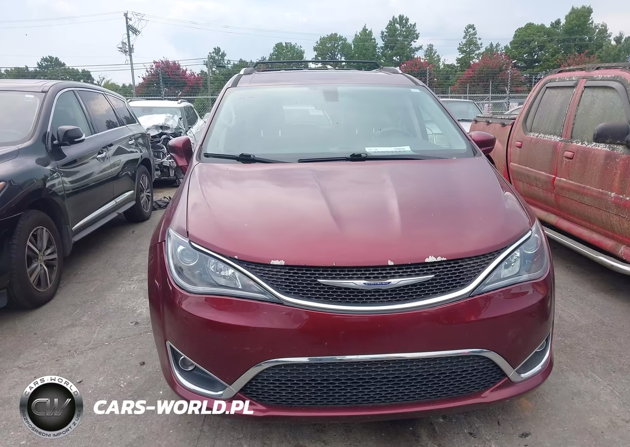 2018 Chrysler Pacifica Touring L Plus VIN:2C4RC1EG8JR356326 - 12