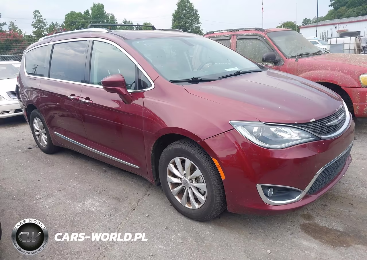 2018 Chrysler Pacifica Touring L Plus VIN:2C4RC1EG8JR356326 - 13