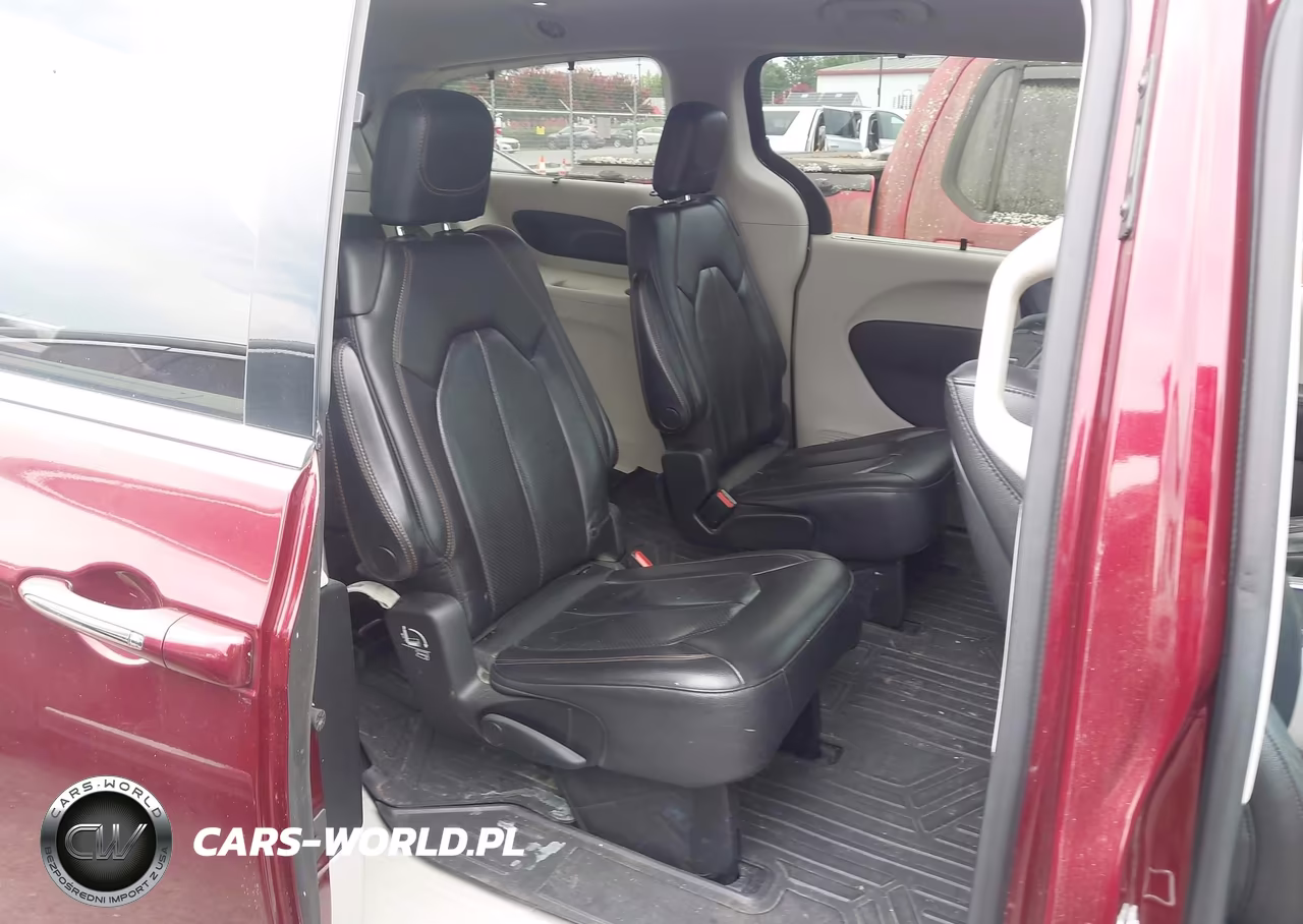 2018 Chrysler Pacifica Touring L Plus VIN:2C4RC1EG8JR356326 - 8
