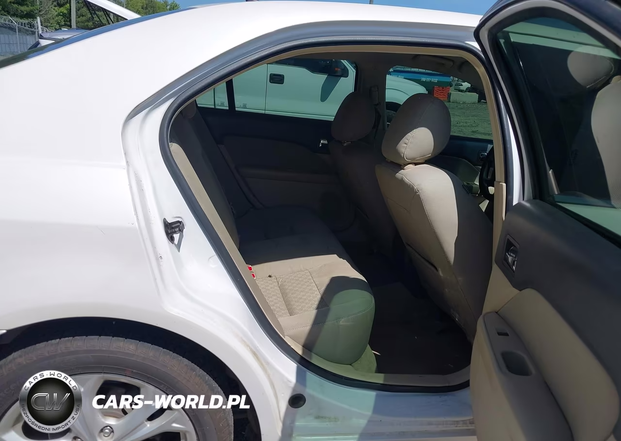 2012 Ford Fusion Se VIN:3FAHP0HA8CR233212 - 8