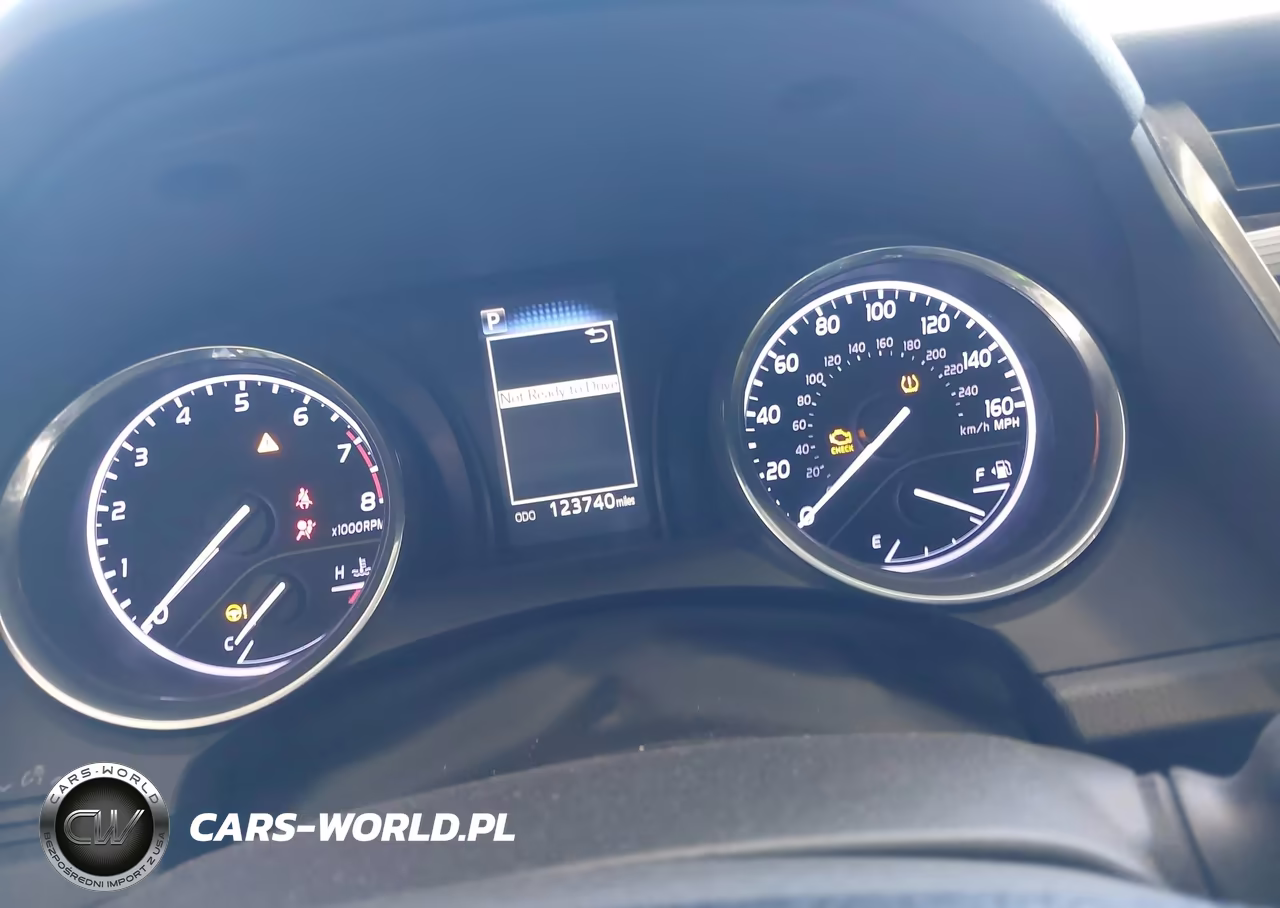 2020 Toyota Camry Le VIN:4T1C11AK7LU941745 - 7