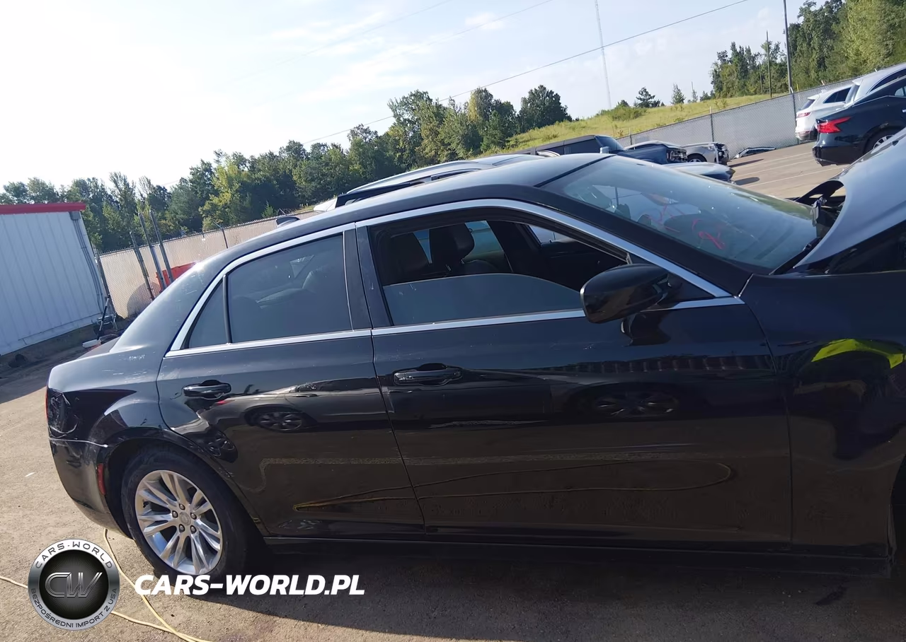 2016 Chrysler 300 Limited VIN:2C3CCAAG6GH306345 - 13