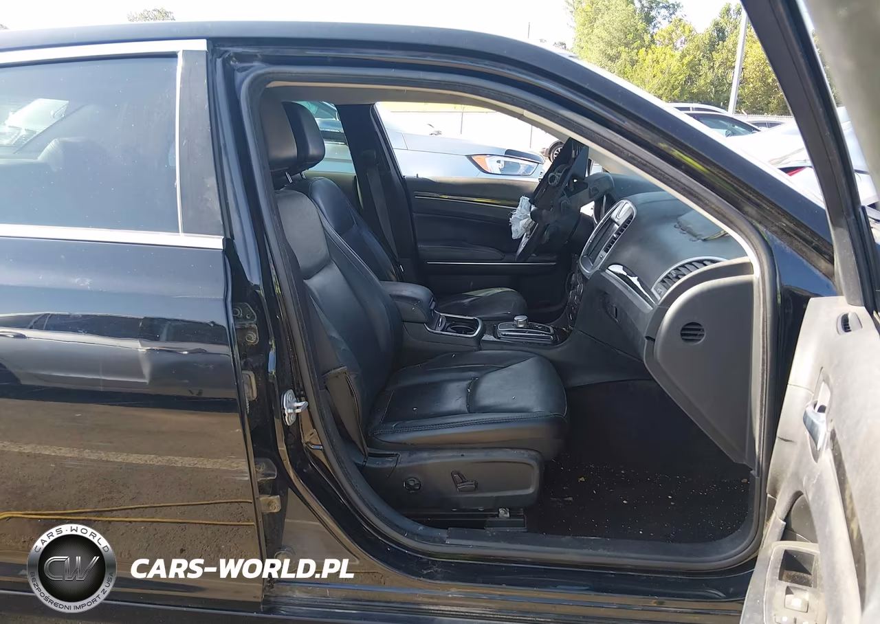 2016 Chrysler 300 Limited VIN:2C3CCAAG6GH306345 - 5