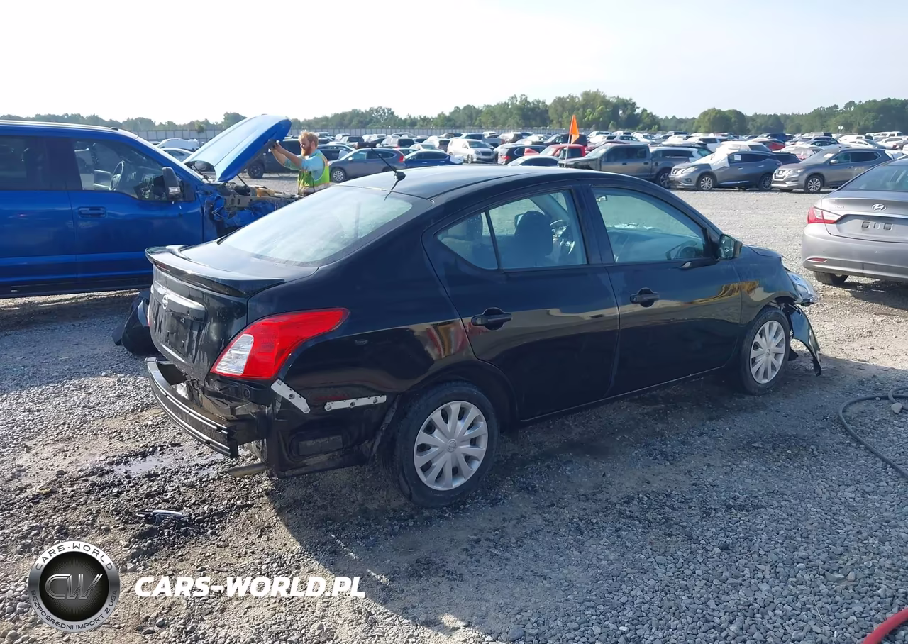 2018 Nissan Versa 1.6 S+ VIN:3N1CN7AP8JL855099 - 4