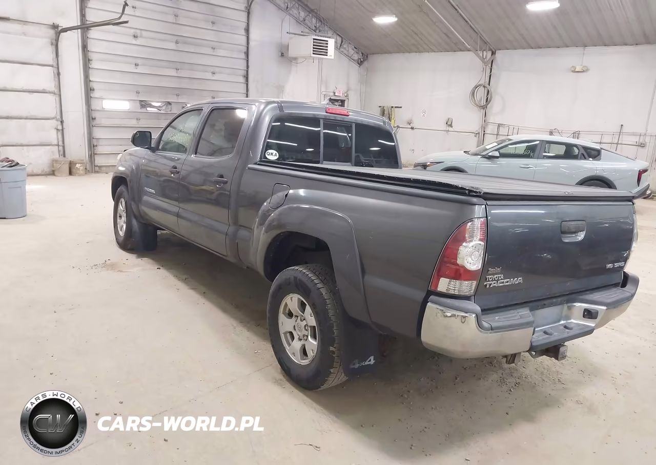 2014 Toyota Tacoma V6 VIN:5TFMU4FN1EX023432 - 3