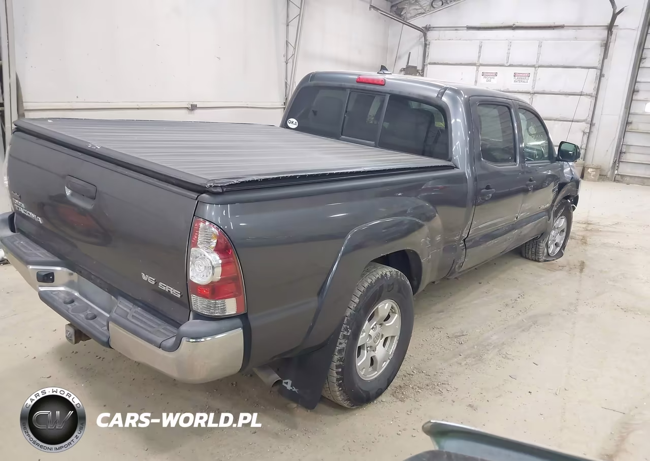 2014 Toyota Tacoma V6 VIN:5TFMU4FN1EX023432 - 4