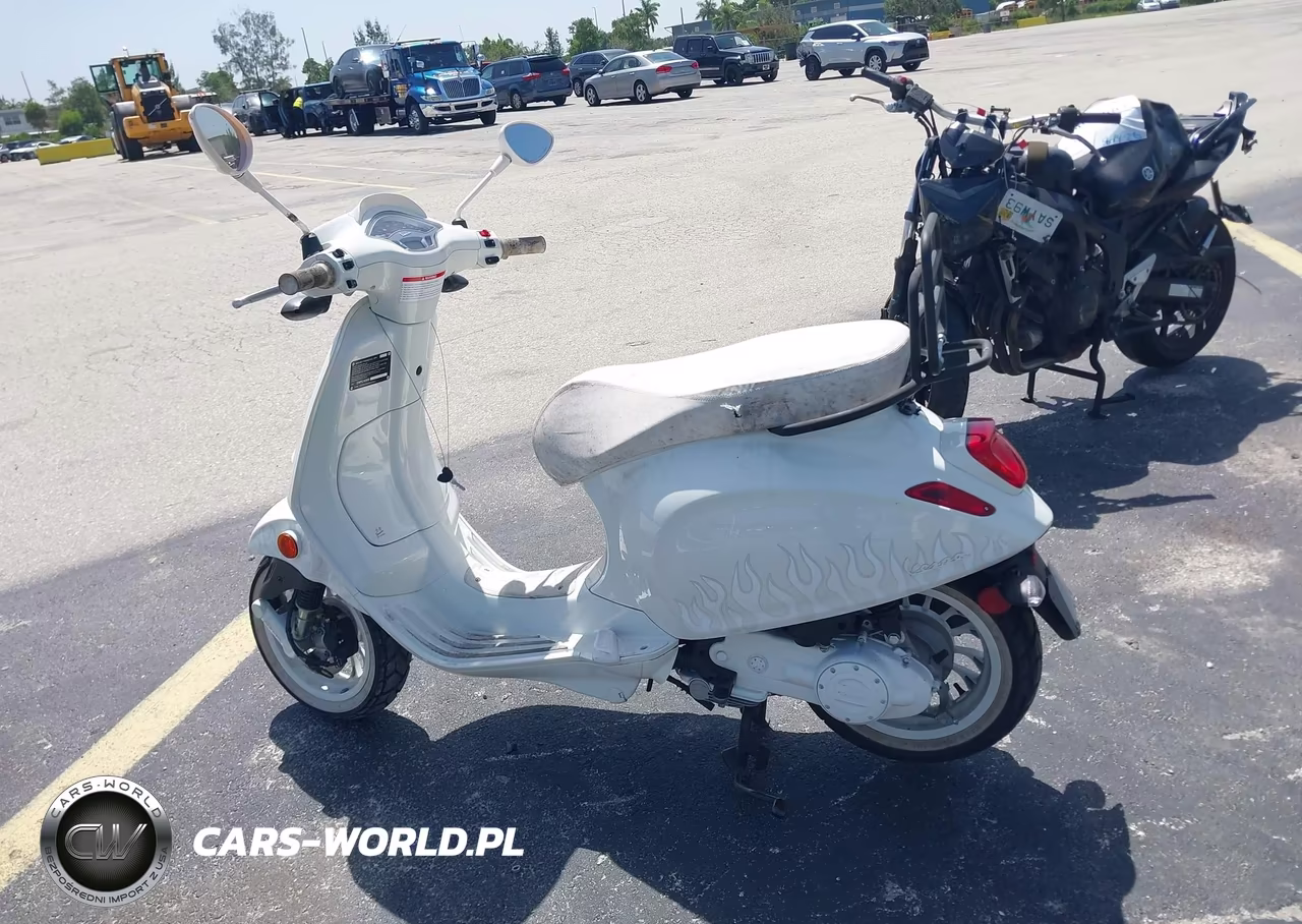 2022 Vespa Primavera-Sprint 50 VIN:ZAPCA06B1N5202163 - 13