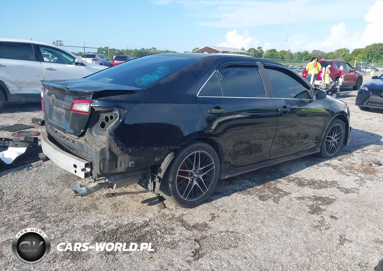 2013 Toyota Camry Se VIN:4T1BF1FK6DU717681 - 4