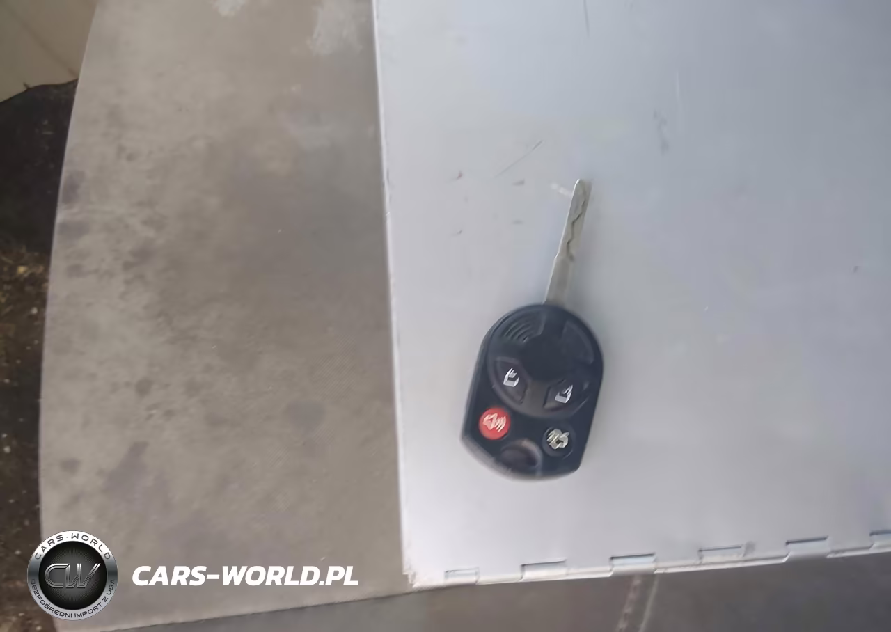 2018 Ford Focus Se VIN:1FADP3K28JL237497 - 11