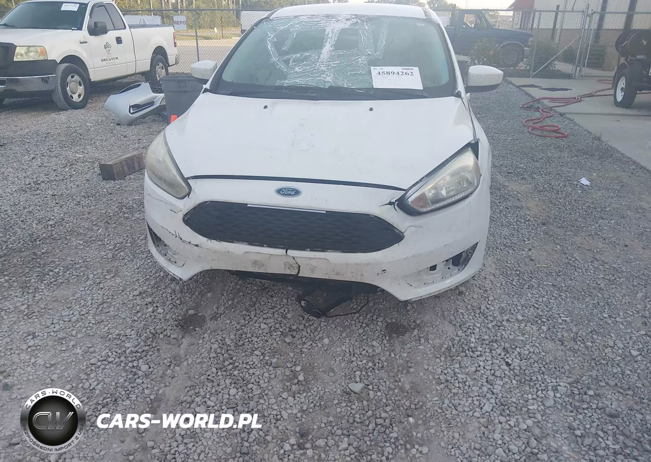 2018 Ford Focus Se VIN:1FADP3K28JL237497 - 6