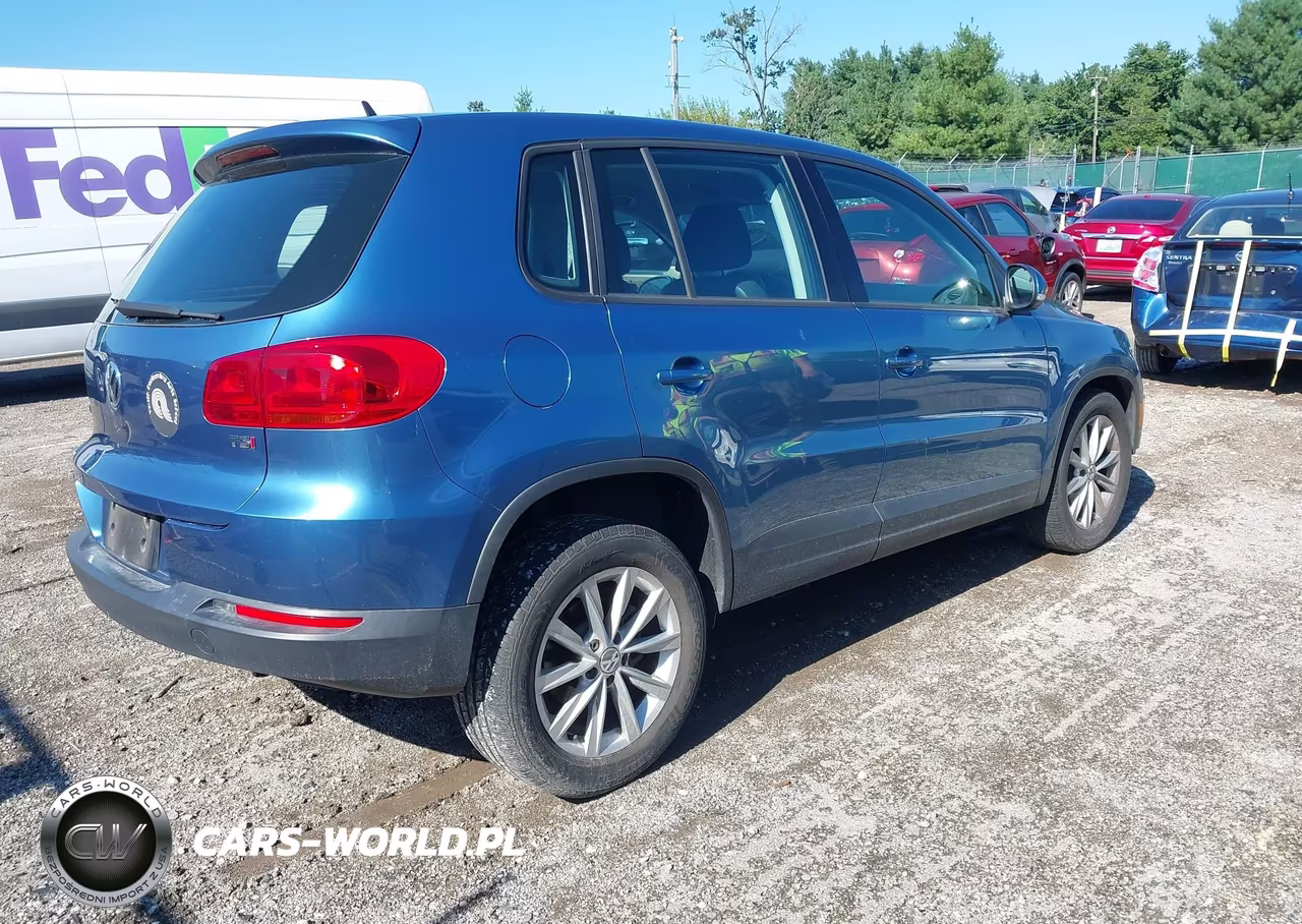 2017 Volkswagen Tiguan 2.0T-2.0T S VIN:WVGAV7AX6HK046678 - 4