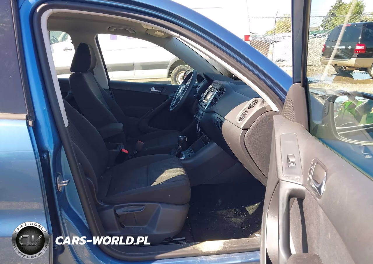 2017 Volkswagen Tiguan 2.0T-2.0T S VIN:WVGAV7AX6HK046678 - 5