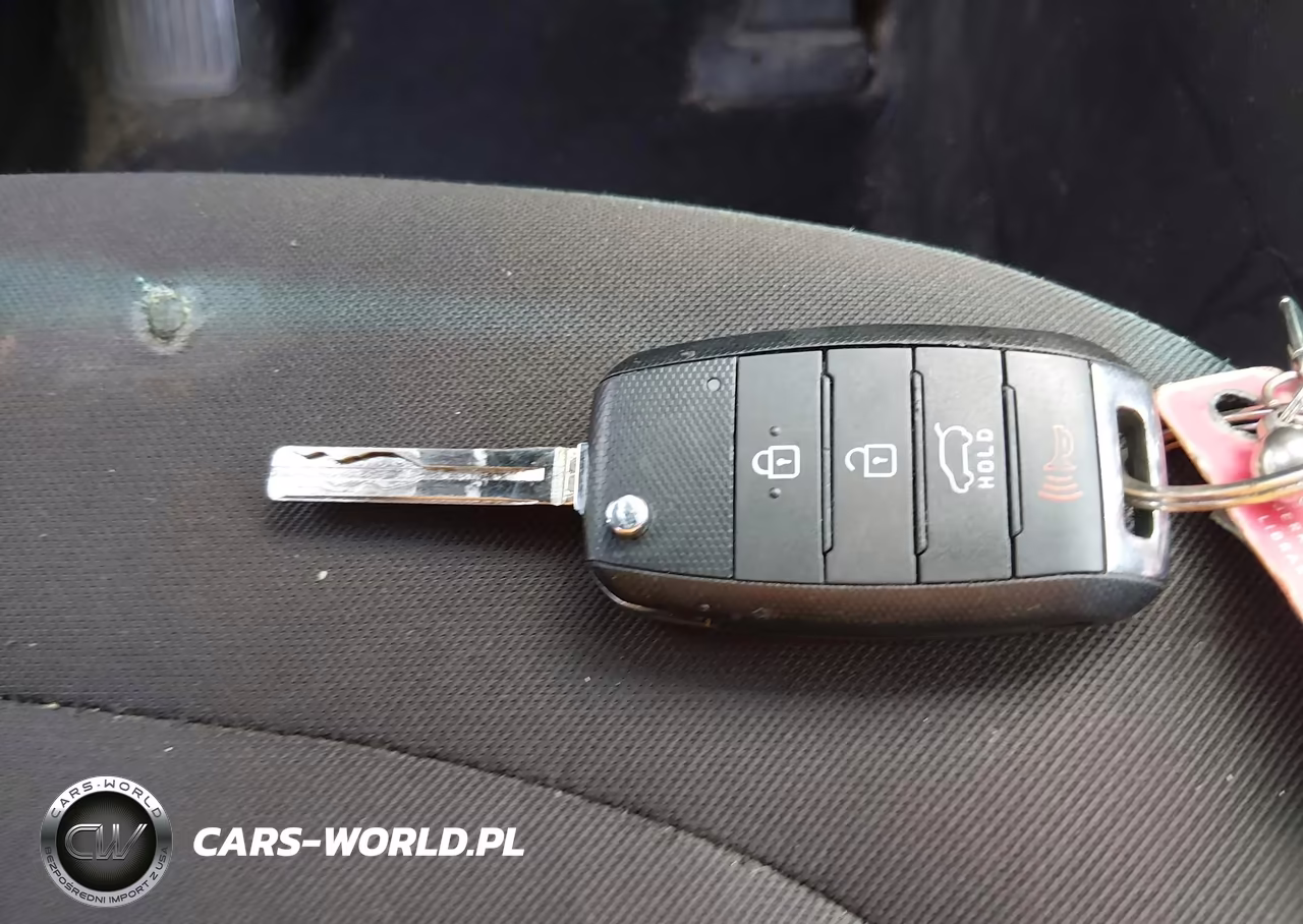 2016 Kia Soul VIN:KNDJN2A27G7339132 - 11