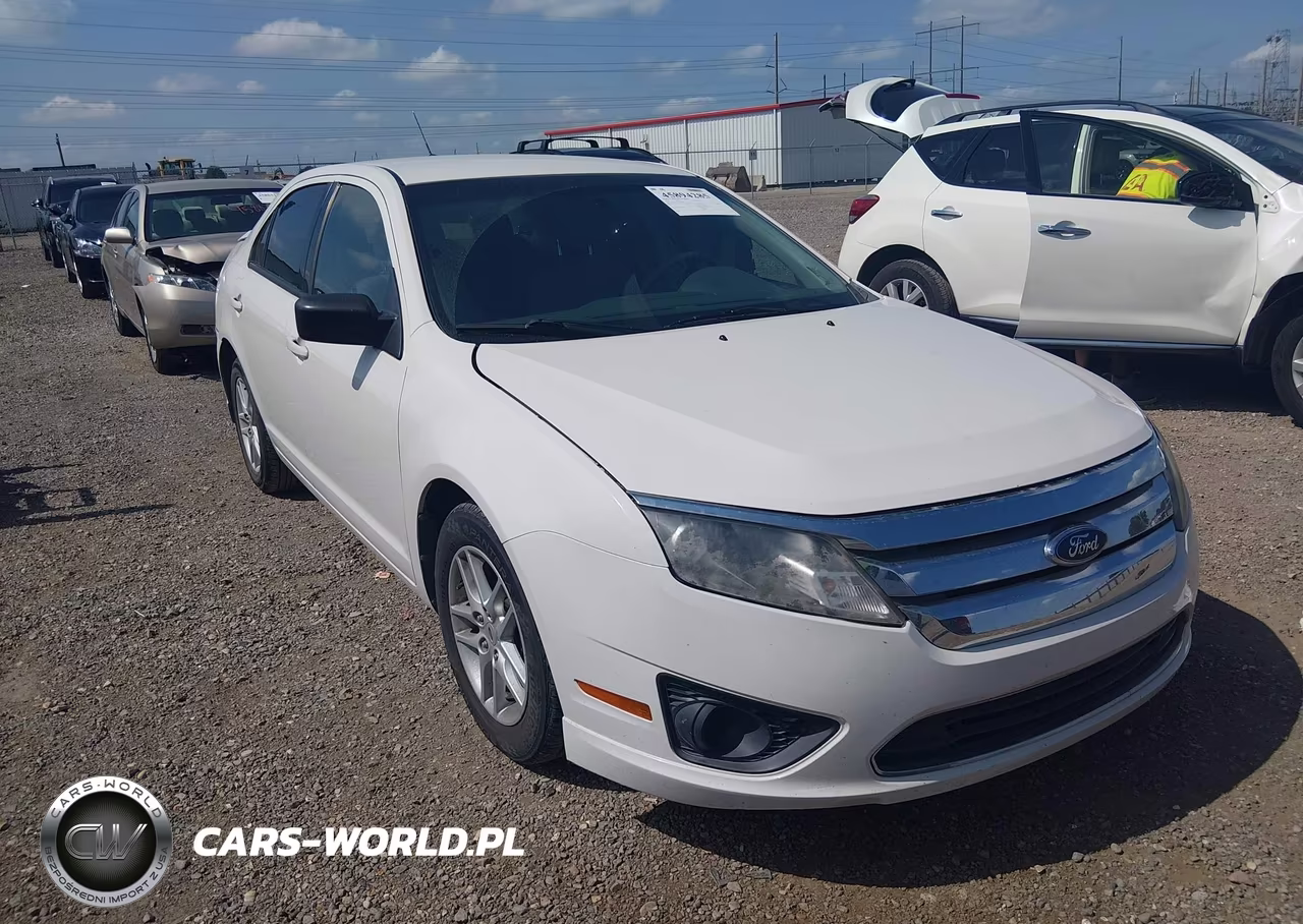 2010 Ford Fusion S