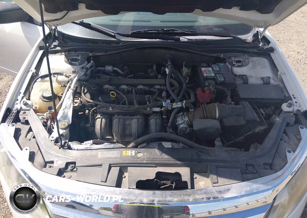 2010 Ford Fusion S VIN:3FAHP0GA3AR103806 - 9