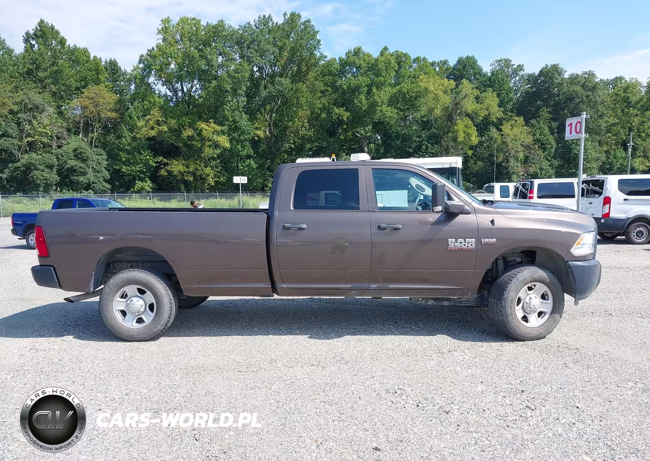2018 Ram 3500 Tradesman 4X4 8' Box VIN:3C63R3GT4JG318552 - 18