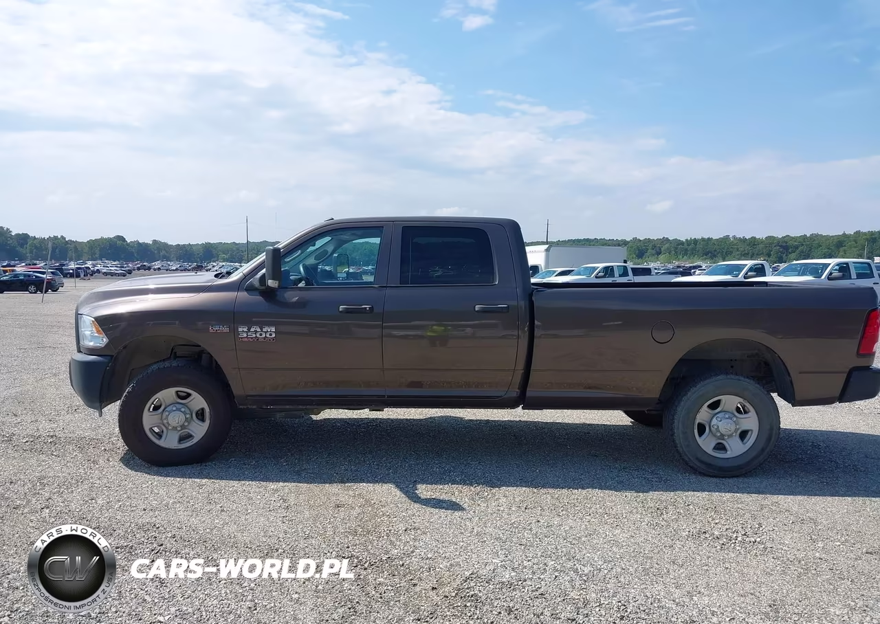 2018 Ram 3500 Tradesman 4X4 8' Box VIN:3C63R3GT4JG318552 - 19