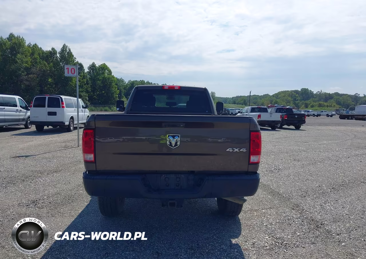 2018 Ram 3500 Tradesman 4X4 8' Box VIN:3C63R3GT4JG318552 - 21