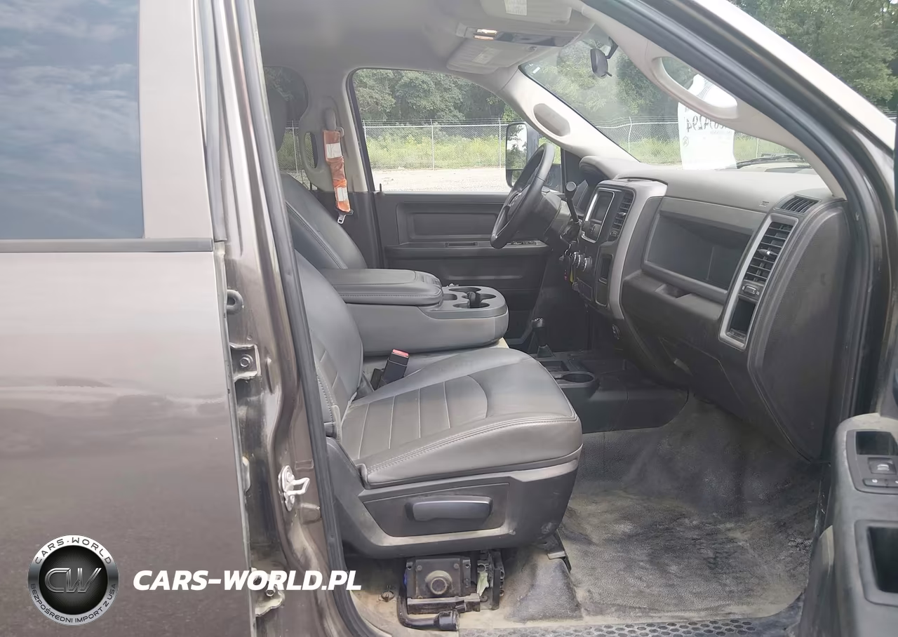 2018 Ram 3500 Tradesman 4X4 8' Box VIN:3C63R3GT4JG318552 - 5