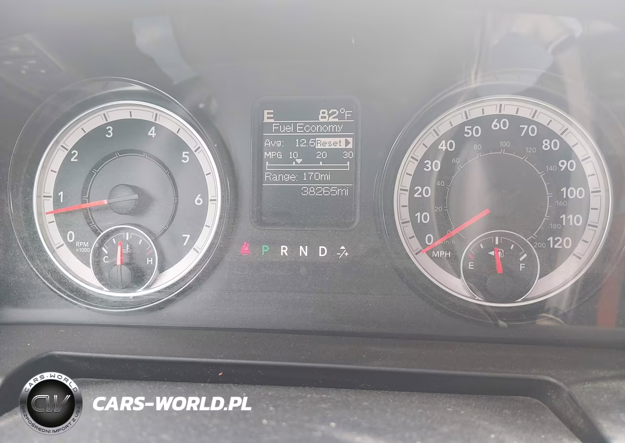 2018 Ram 3500 Tradesman 4X4 8' Box VIN:3C63R3GT4JG318552 - 7