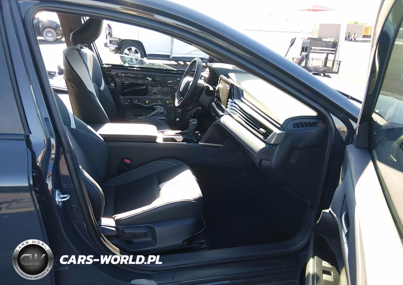 2026 Toyota Camry Se VIN:4T1DAACK0TU219373 - 5