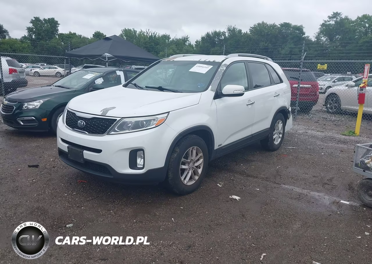 2015 Kia Sorento Lx VIN:5XYKTCA64FG585589 - 2