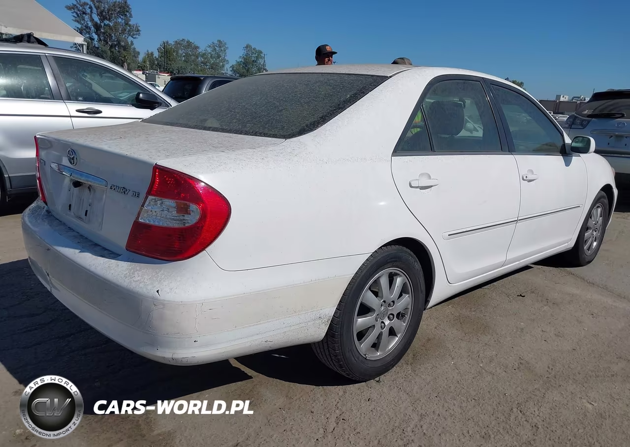 2003 Toyota Camry Xle VIN:JTDBE32K330195428 - 4