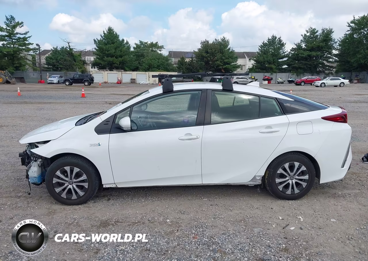 2021 Toyota Prius Prime Le VIN:JTDKAMFP9M3174641 - 14