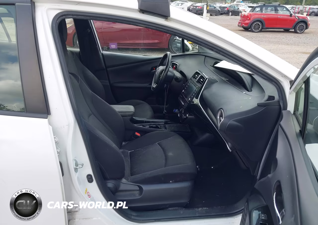 2021 Toyota Prius Prime Le VIN:JTDKAMFP9M3174641 - 5