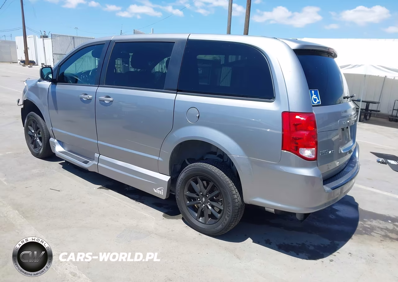 2019 Dodge Grand Caravan Sxt VIN:2C4RDGCGXKR685050 - 3