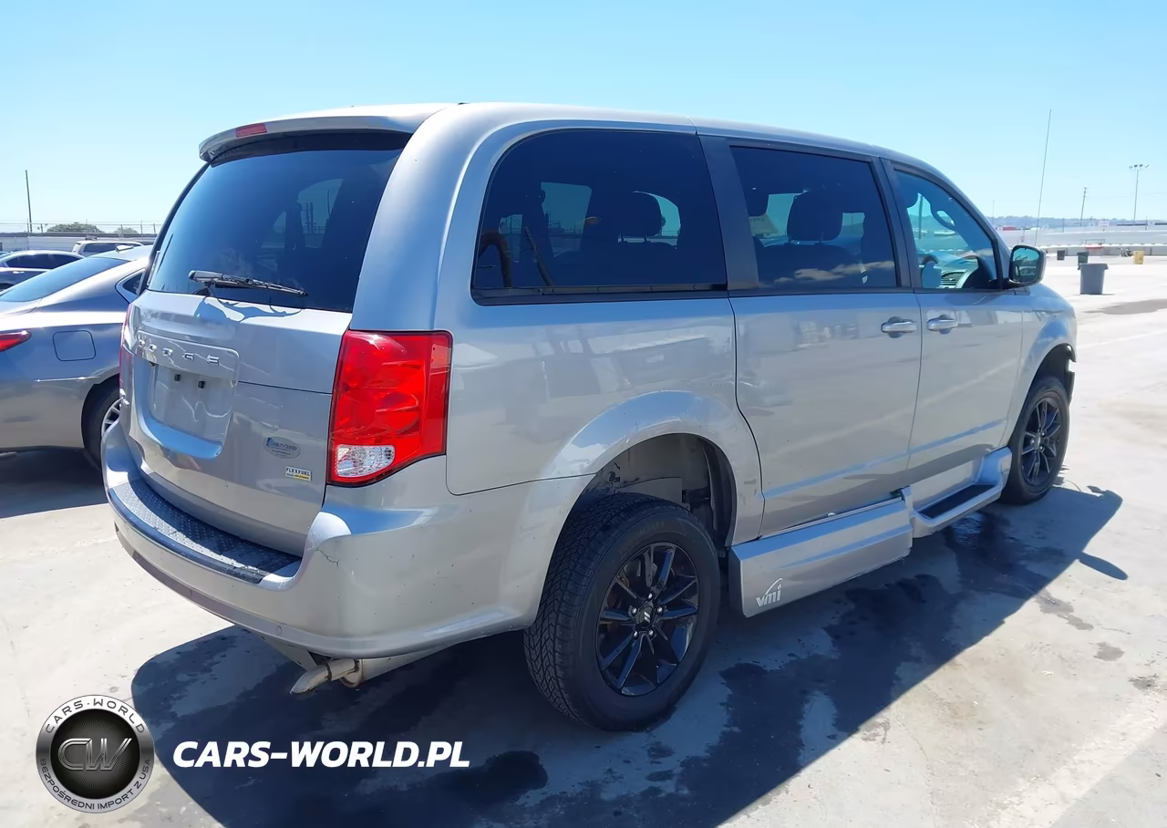 2019 Dodge Grand Caravan Sxt VIN:2C4RDGCGXKR685050 - 4