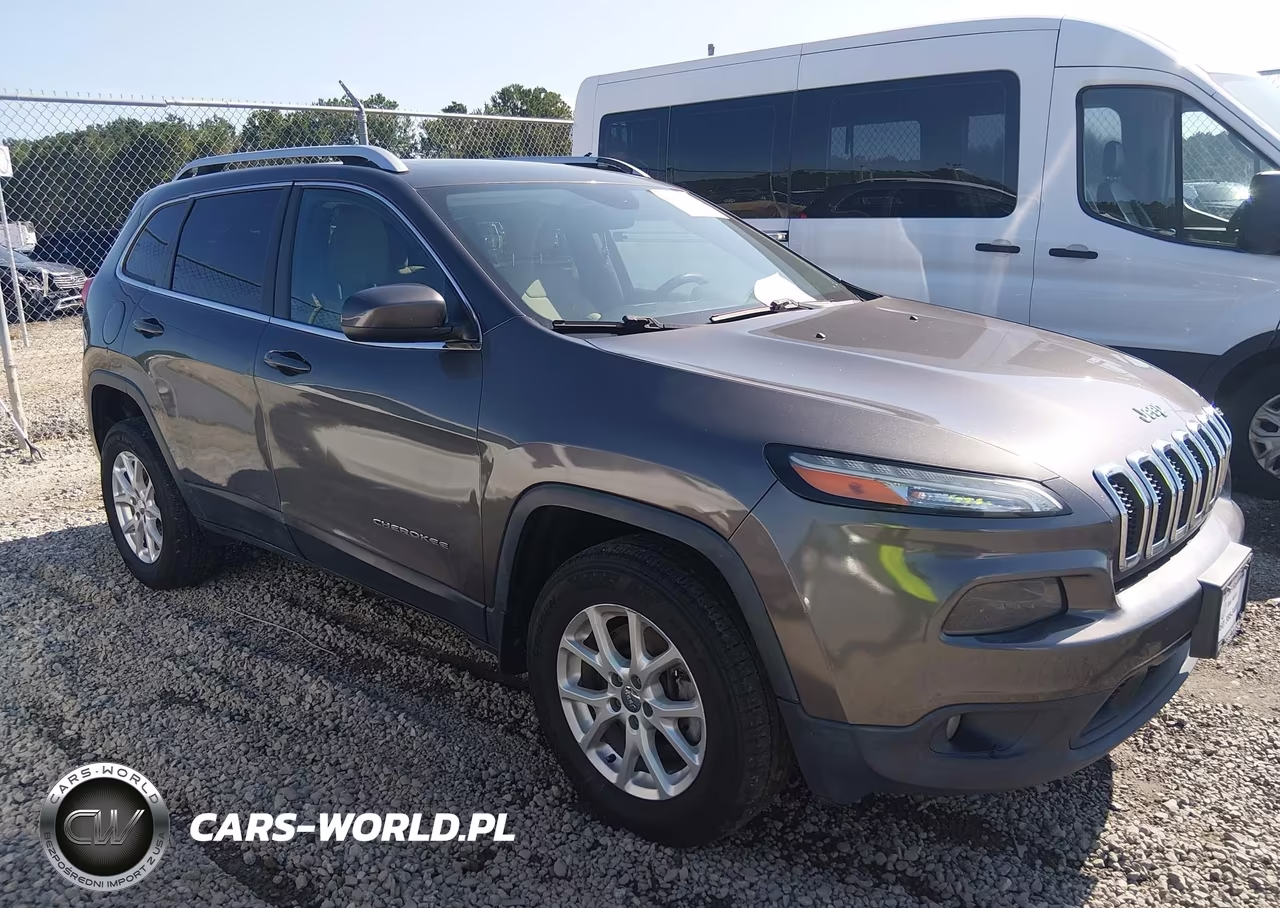 2015 Jeep Cherokee Latitude – zdjęcie 1 z 17
