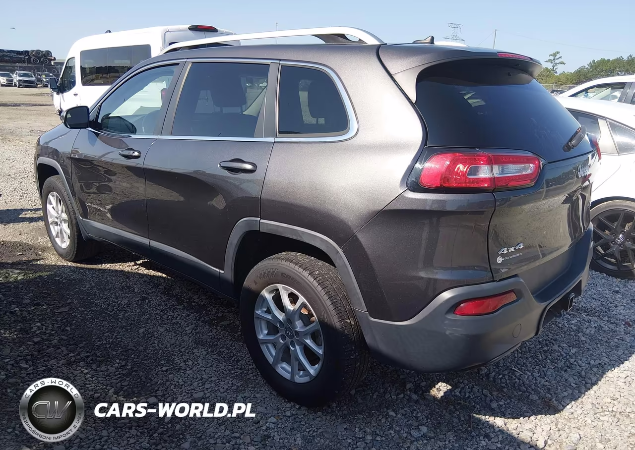 2015 Jeep Cherokee Latitude VIN:1C4PJMCB4FW719497 - 3