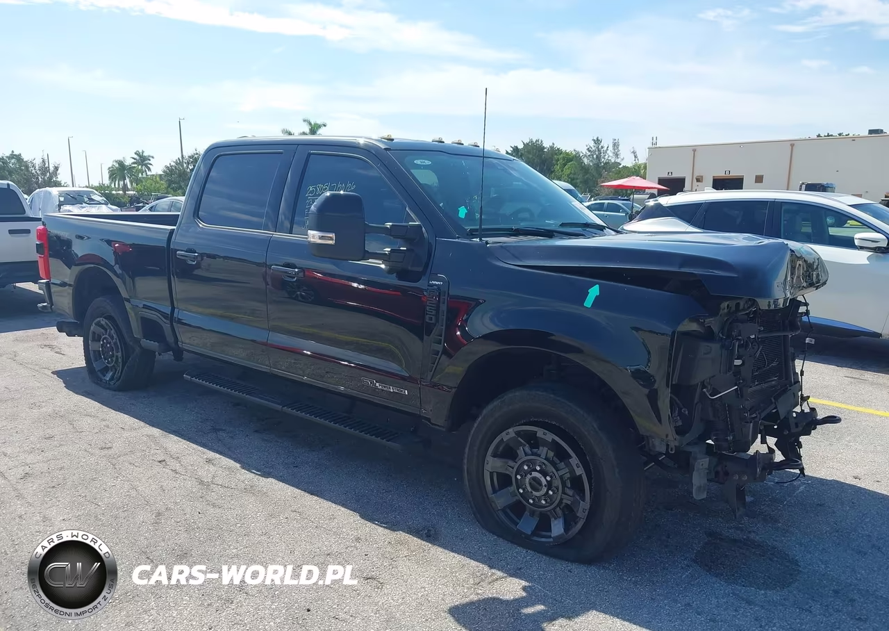2023 Ford F-250 Lariat – zdjęcie 1 z 18