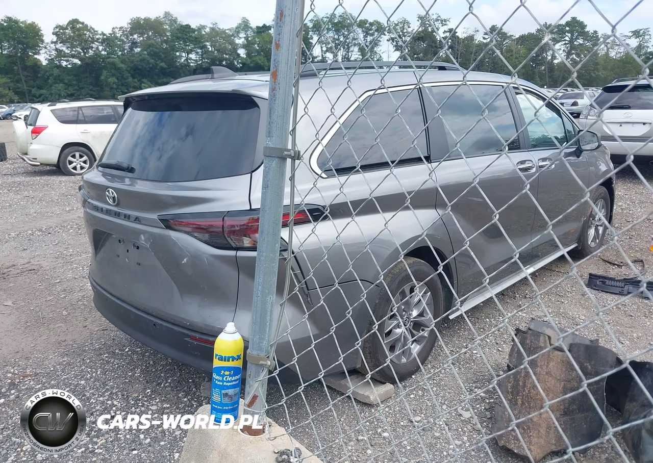 2026 Toyota Sienna Xle VIN:5TDYRKEC1TS302938 - 4