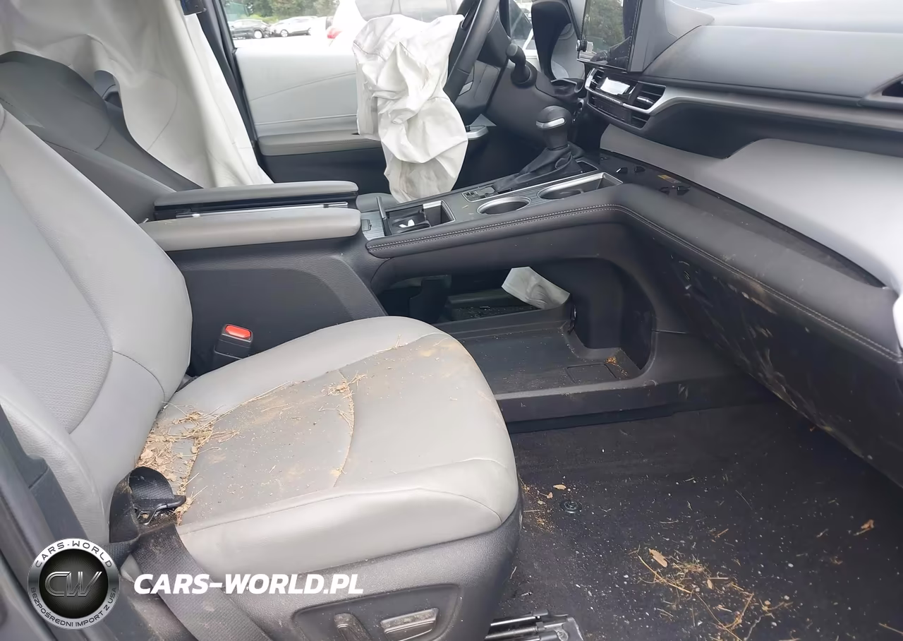 2026 Toyota Sienna Xle VIN:5TDYRKEC1TS302938 - 5