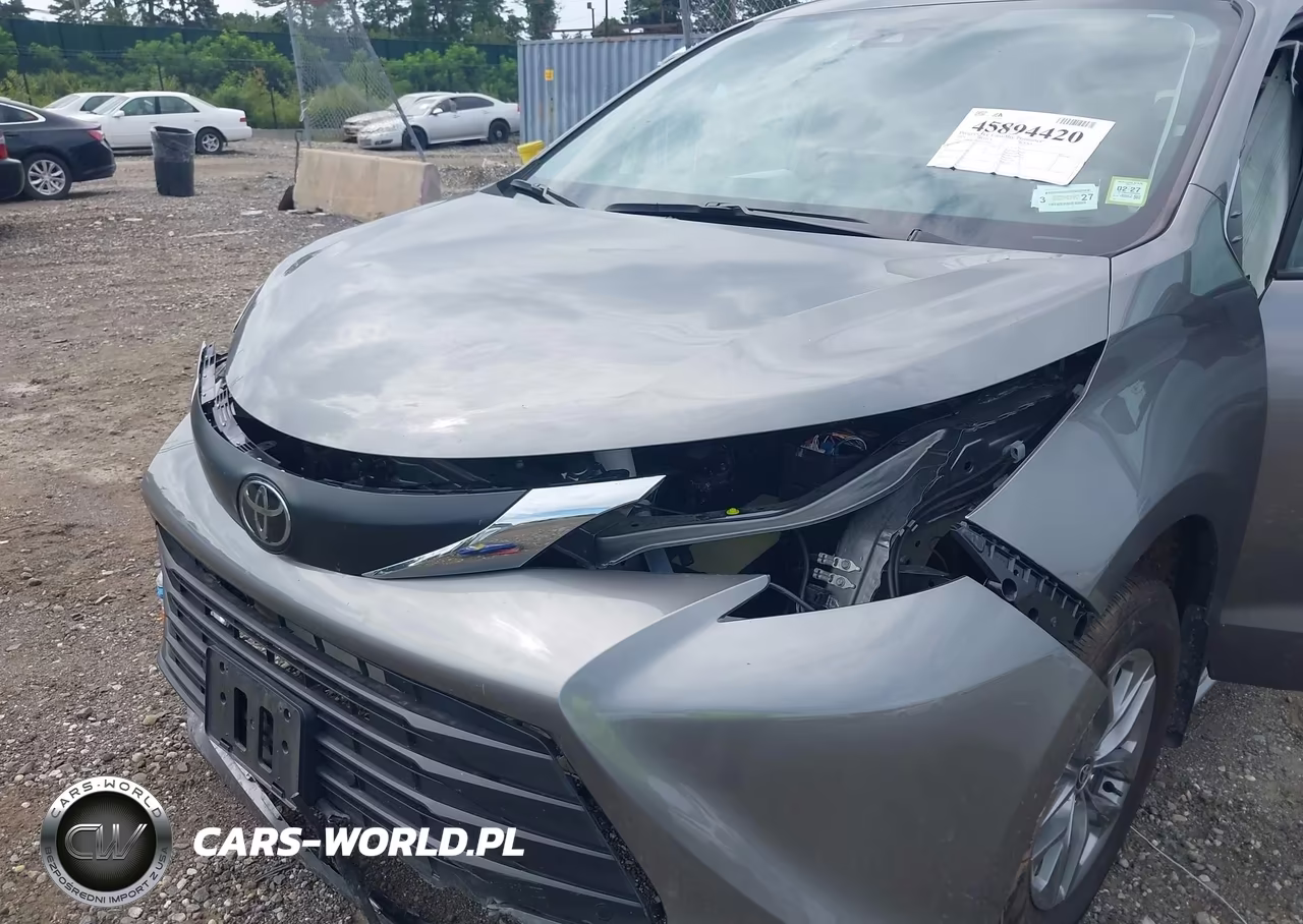 2026 Toyota Sienna Xle VIN:5TDYRKEC1TS302938 - 6