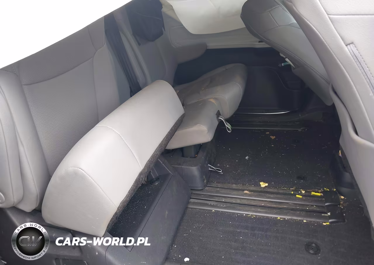 2026 Toyota Sienna Xle VIN:5TDYRKEC1TS302938 - 8