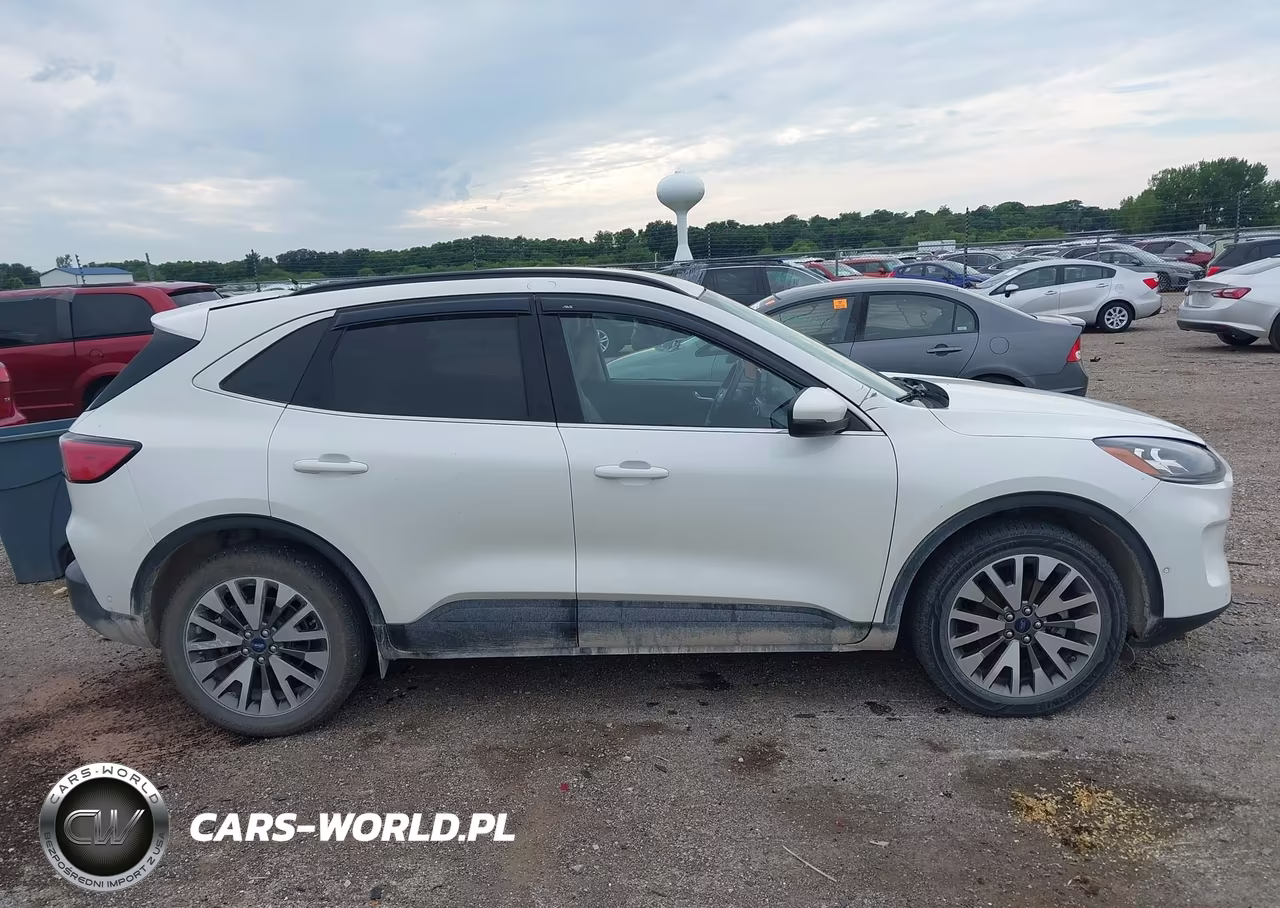 2020 Ford Escape Titanium VIN:1FMCU9J97LUB08191 - 13