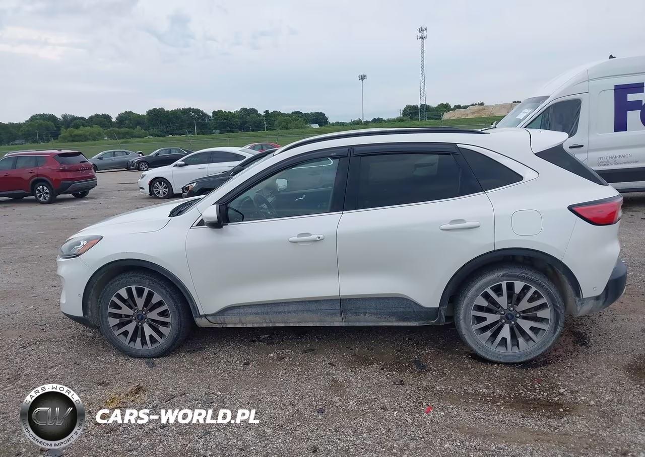 2020 Ford Escape Titanium VIN:1FMCU9J97LUB08191 - 14