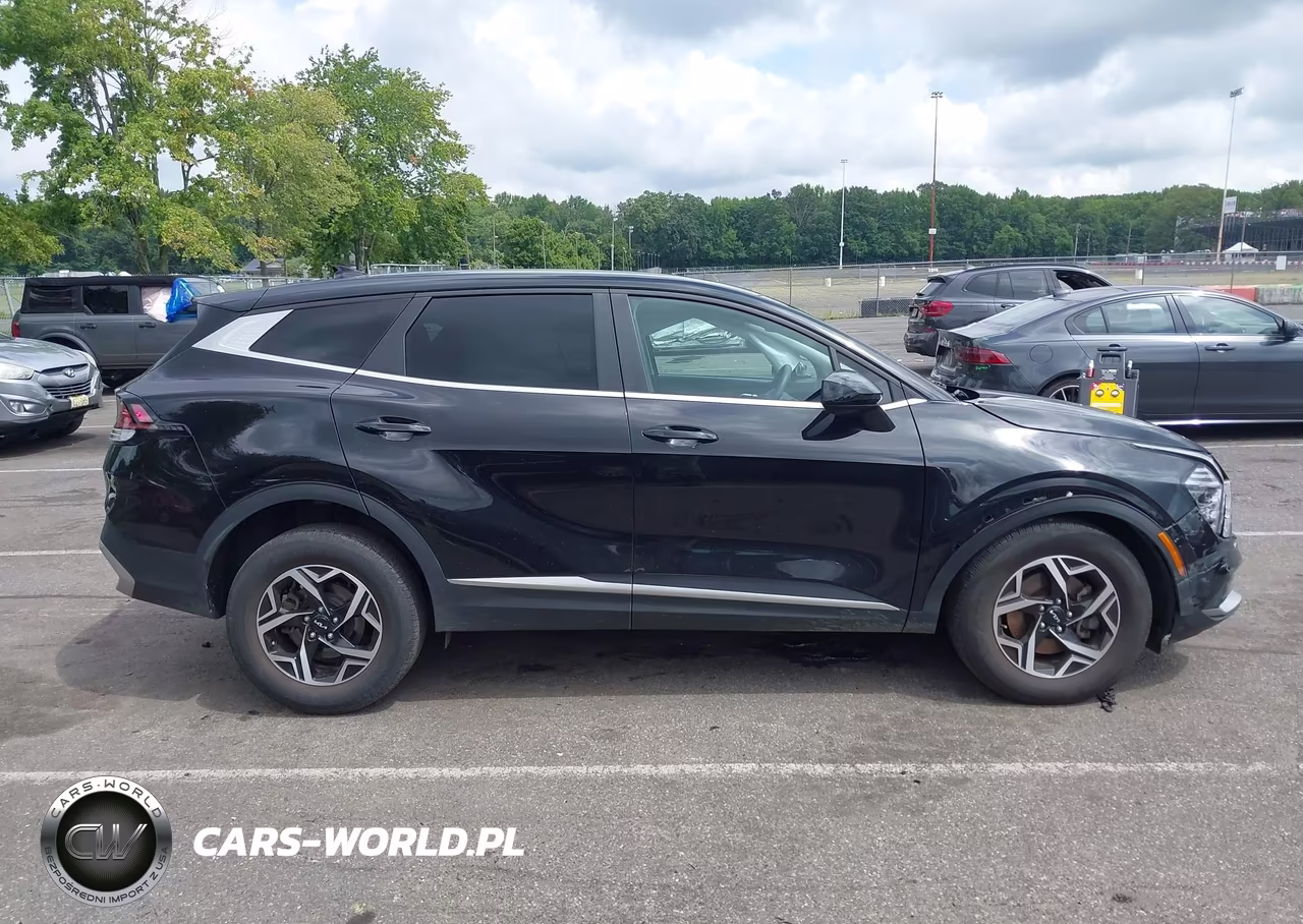 2024 Kia Sportage Lx VIN:KNDPUCDFXR7237635 - 13