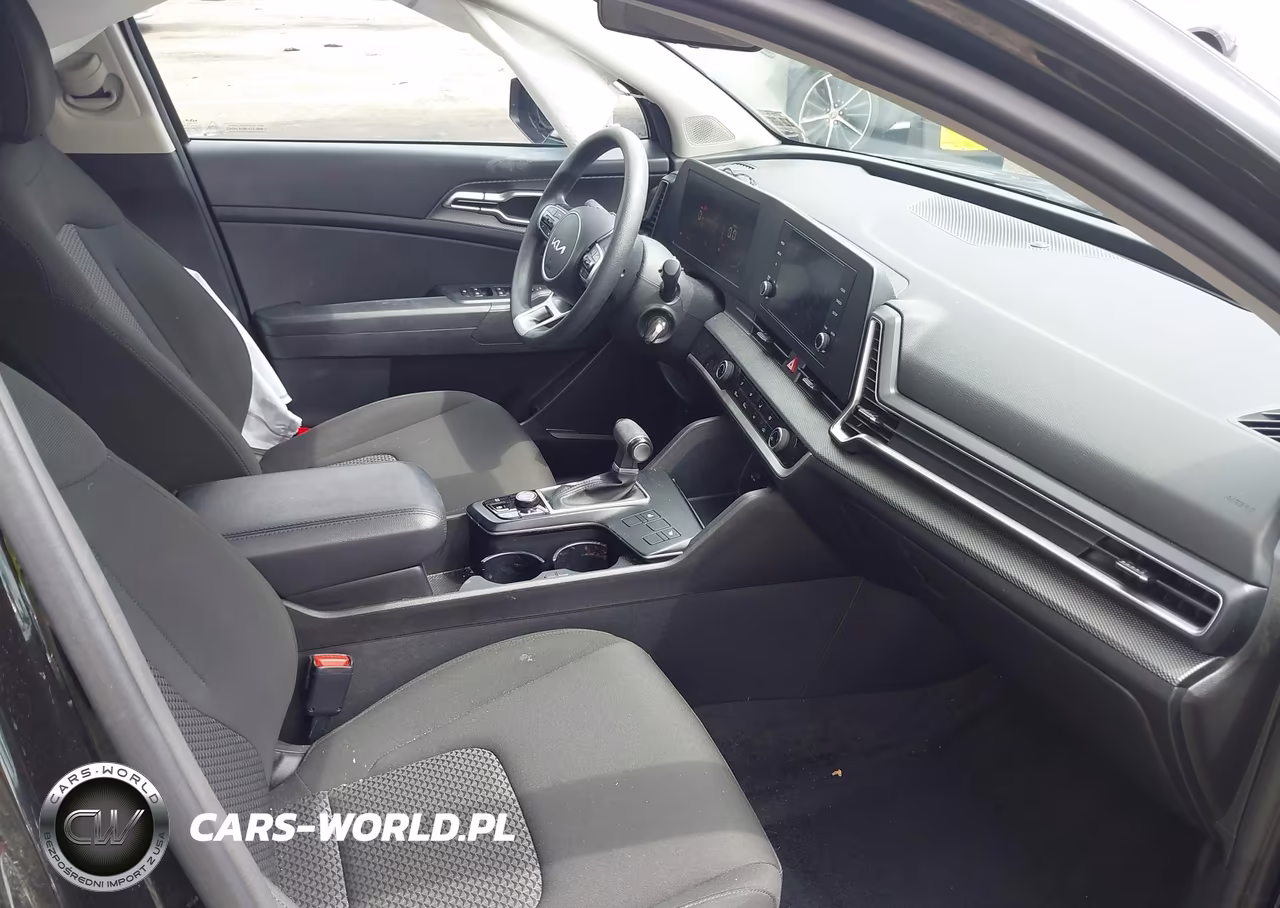 2024 Kia Sportage Lx VIN:KNDPUCDFXR7237635 - 5